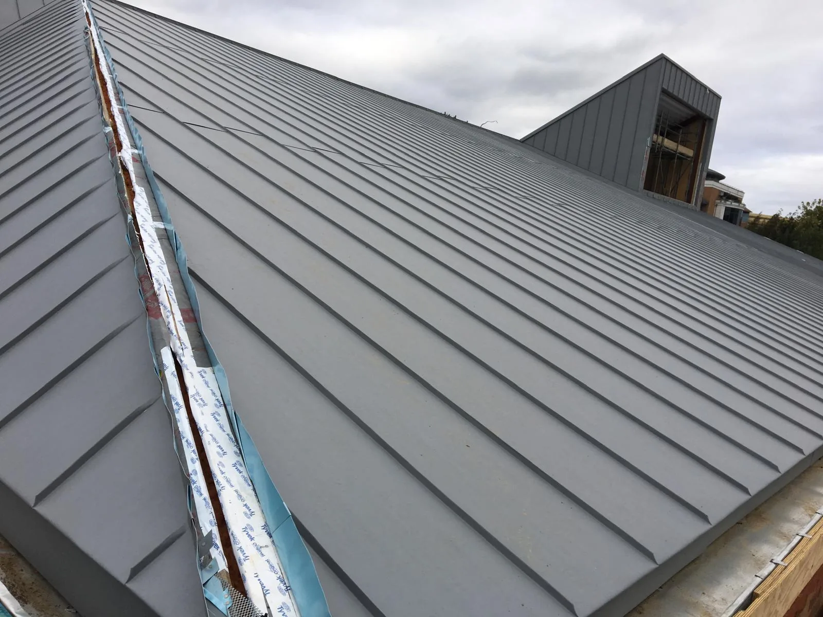 Centru Comercial Woking — Zinc — imagine 9