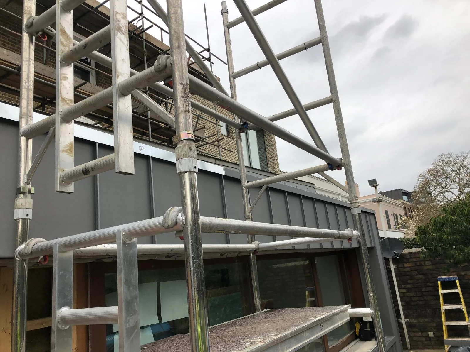 Complex Comercial — Fațadă Zinc — imagine 5